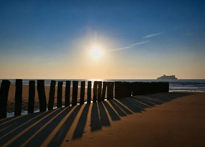 Agreable Studio Calais Plage Bord De Mer, Parking